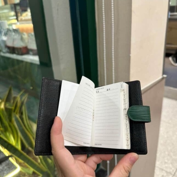 Louis Vuitton Green Epi phone book card holder **RARE** - Picture 4 of 16